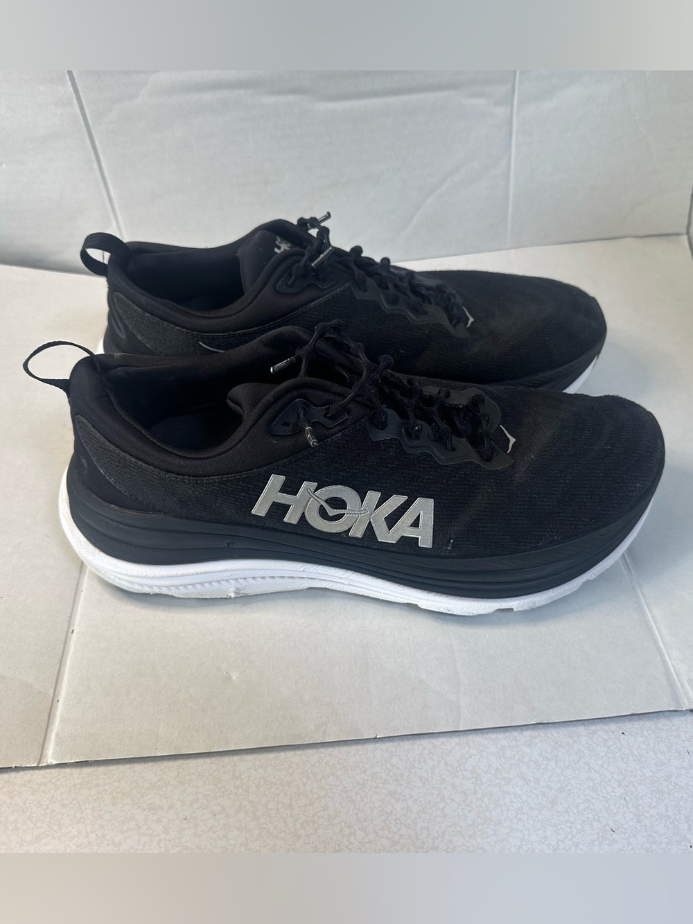 HOKA One One Bondi 8 Mens Black And White Size 13 2E Athletic Running Shoes USED